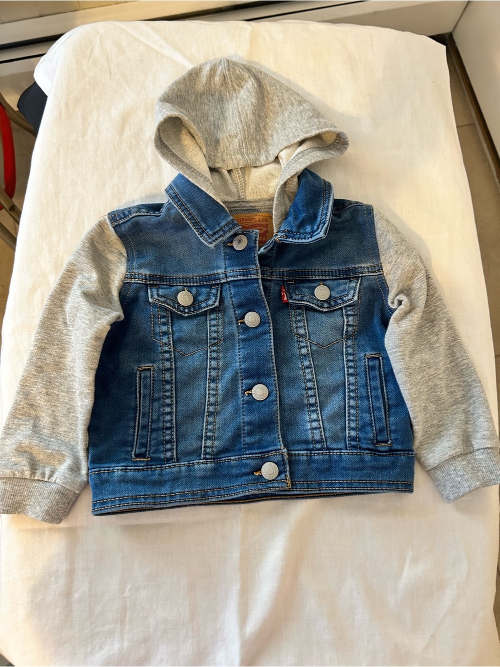 Levi’s Baby Boys Hooded Trucker Jacket/Denim-Gray Snap Front/Size 18 M/Like New!